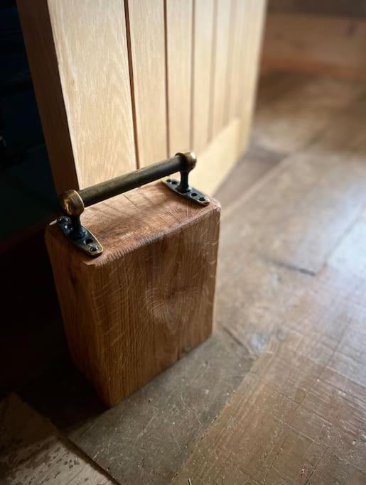 The Walnut Wagon In The Heart Of Mells. Apartment Frome Exterior photo